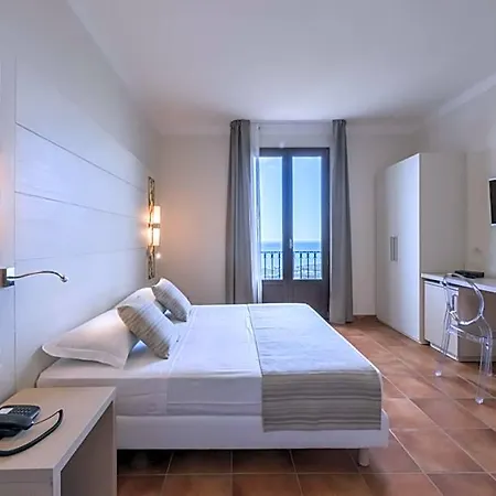 Parco Degli Aromi E 4*