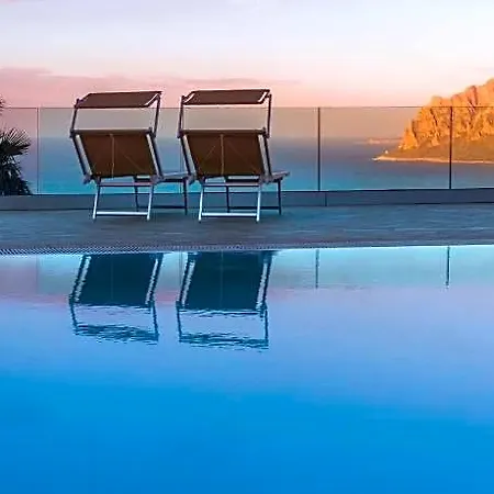 Parco Degli Aromi E Hotel